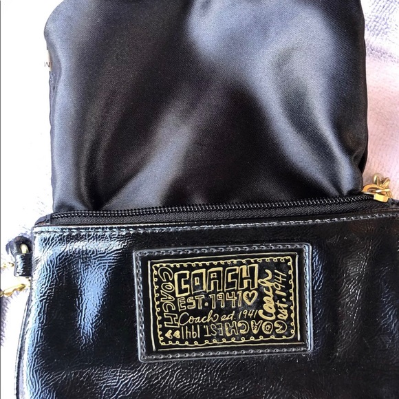 Coach poppy wristlet patent leather w satin NWOT - Picture 3 of 9